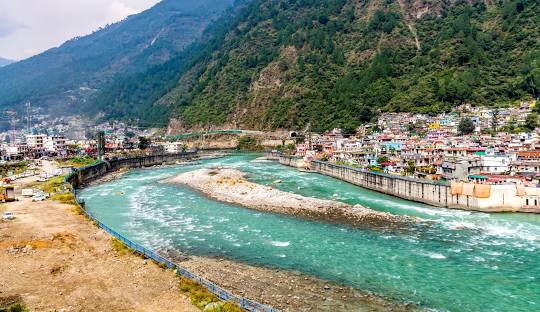Dehradun to Uttarkashi cab